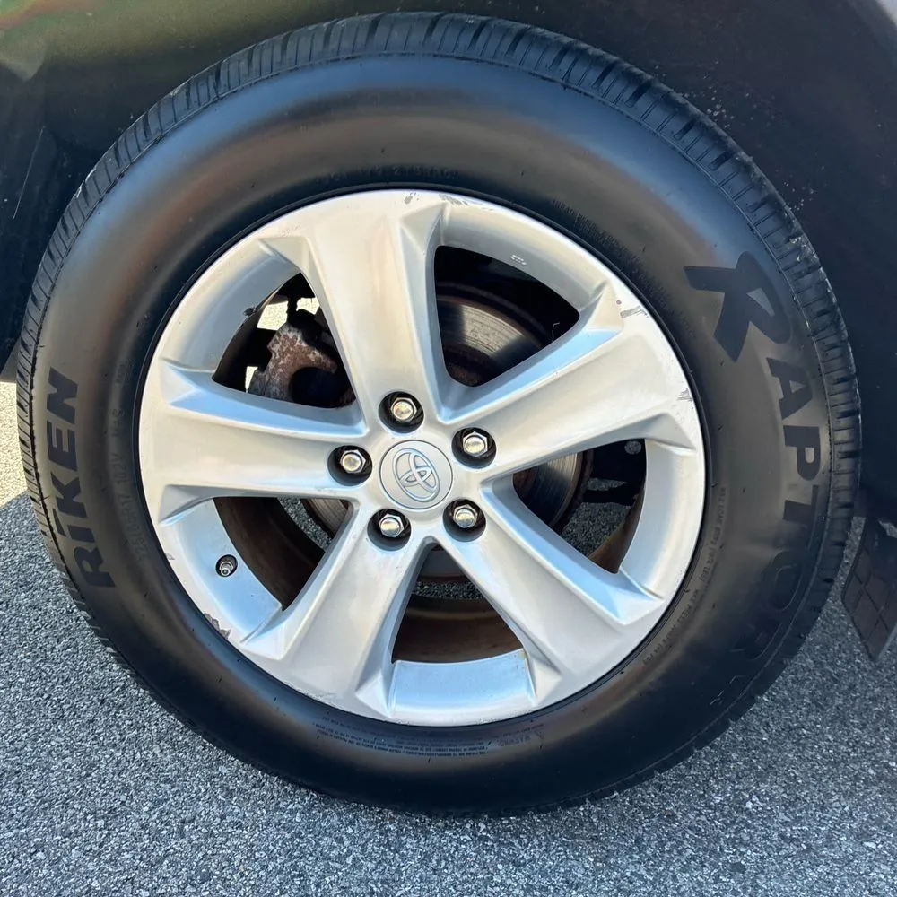 Toyota RAV4 photo 17