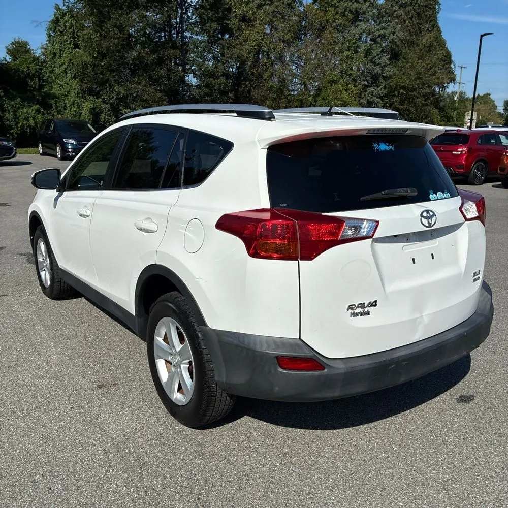 Toyota RAV4 photo 4