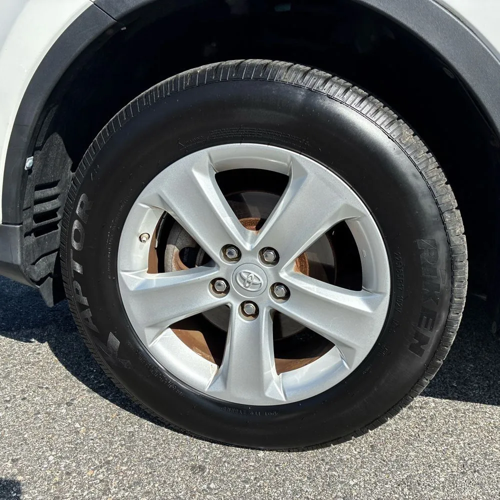 Toyota RAV4 photo 15