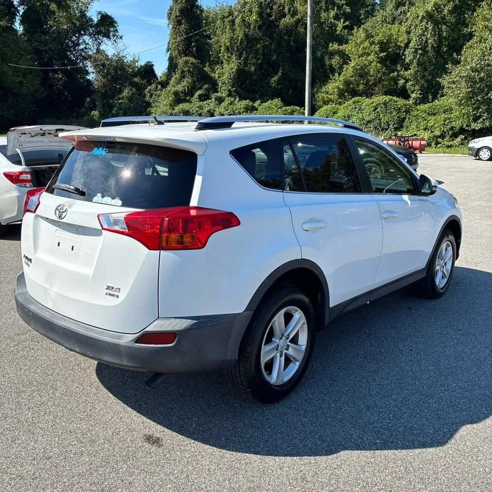 Toyota RAV4 photo 7