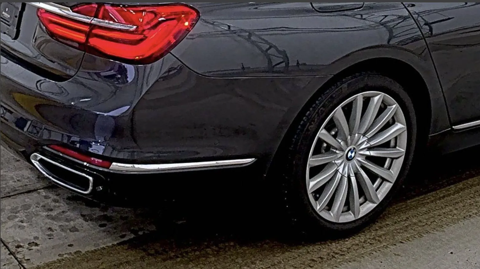 BMW 740i photo 9