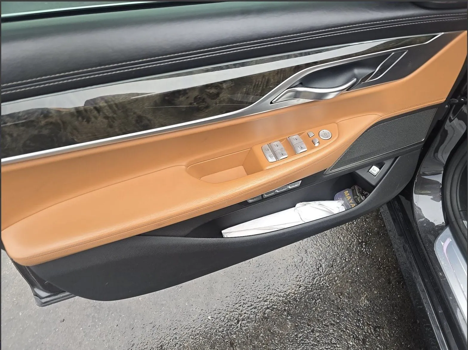BMW 740i photo 14
