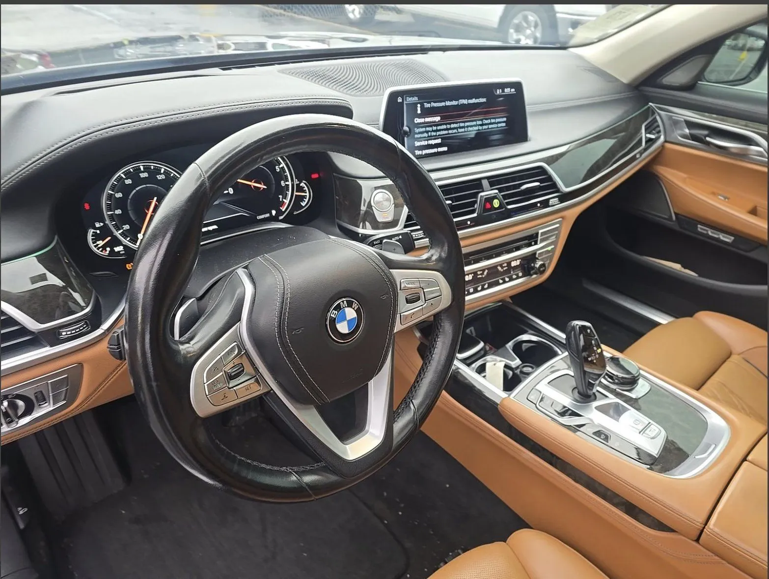 BMW 740i photo 13