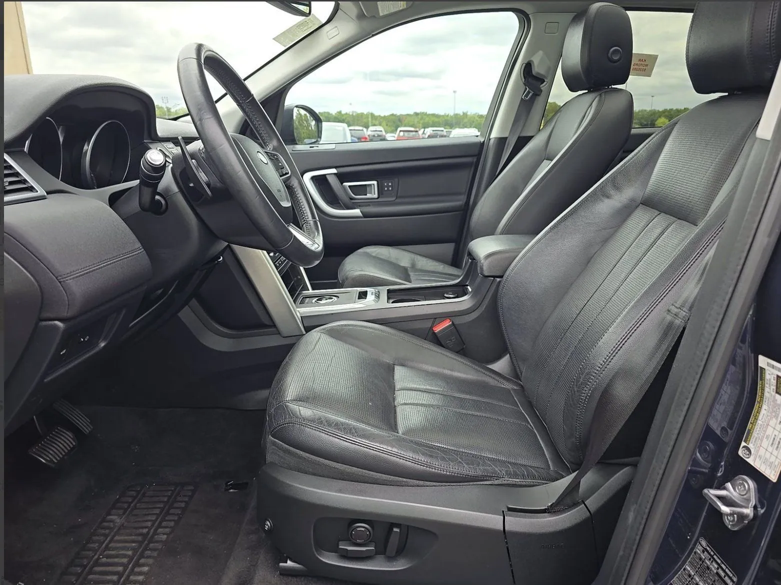 Land Rover Discovery Sport photo 7