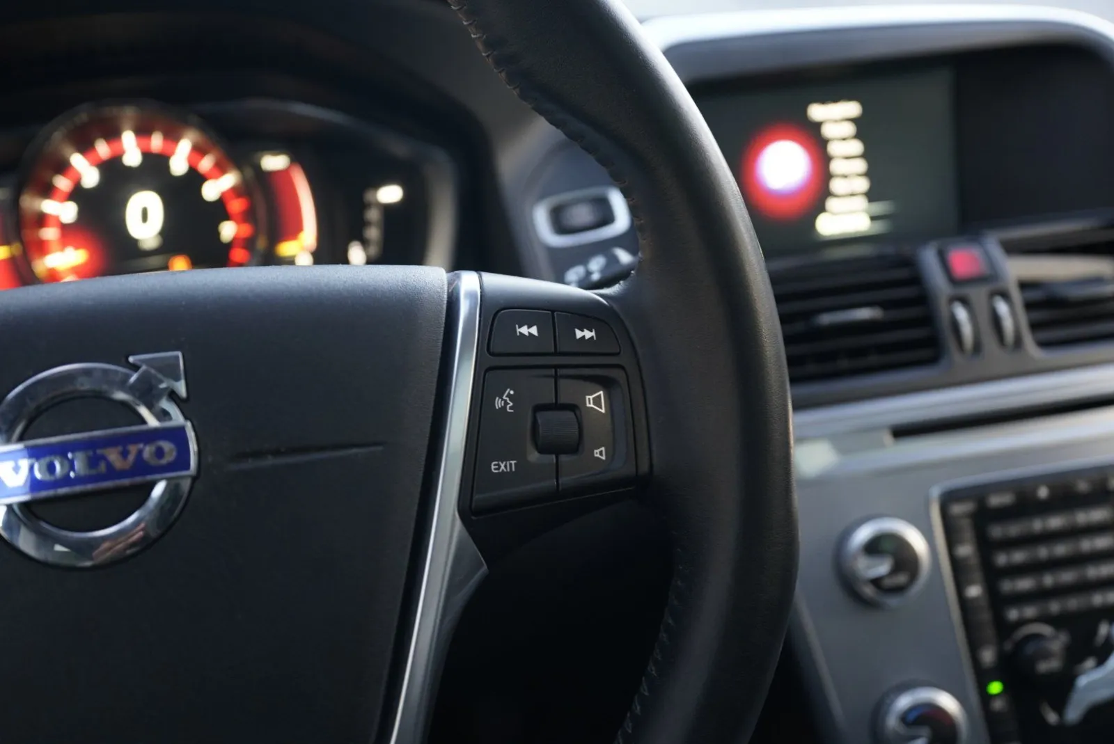 Volvo XC60 photo 52