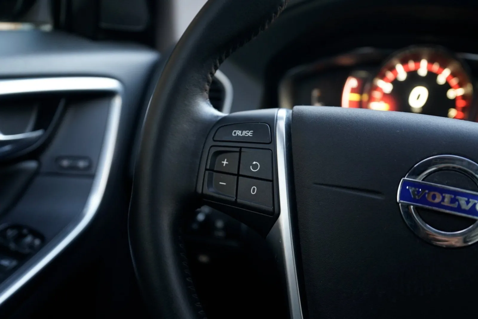 Volvo XC60 photo 51