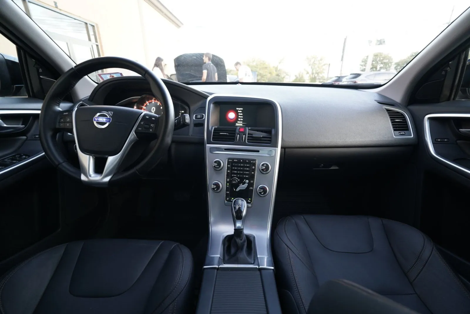 Volvo XC60 photo 45