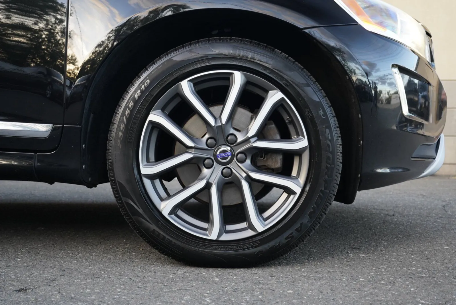 Volvo XC60 photo 17