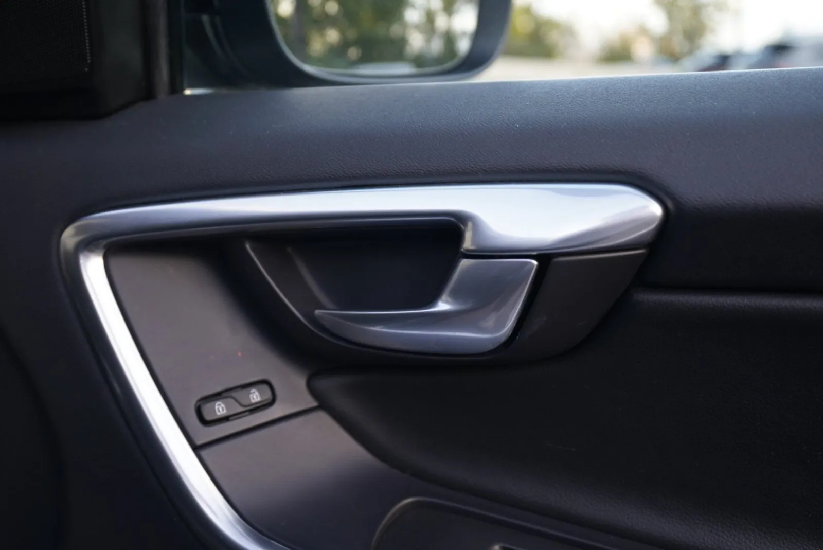 Volvo XC60 photo 40