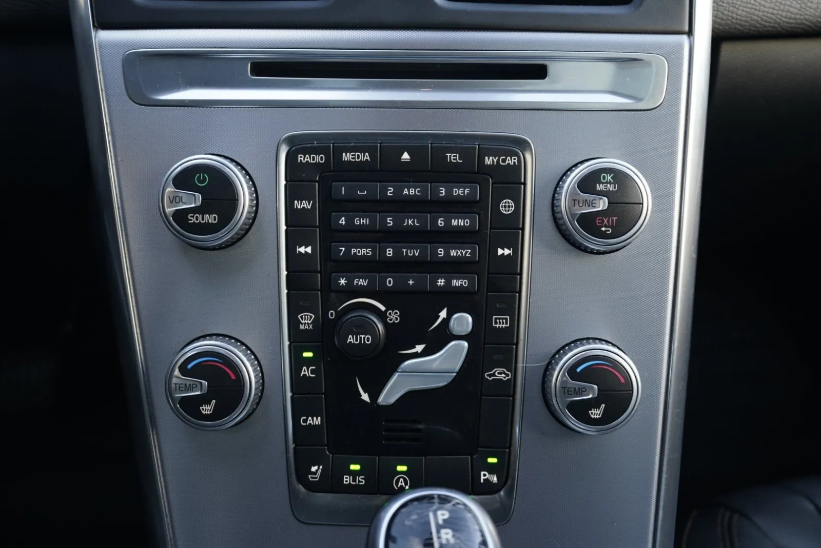 Volvo XC60 photo 47