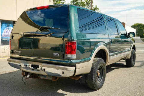 More photos of 2002 Ford Excursion Limited at 101 Motors, NJ
