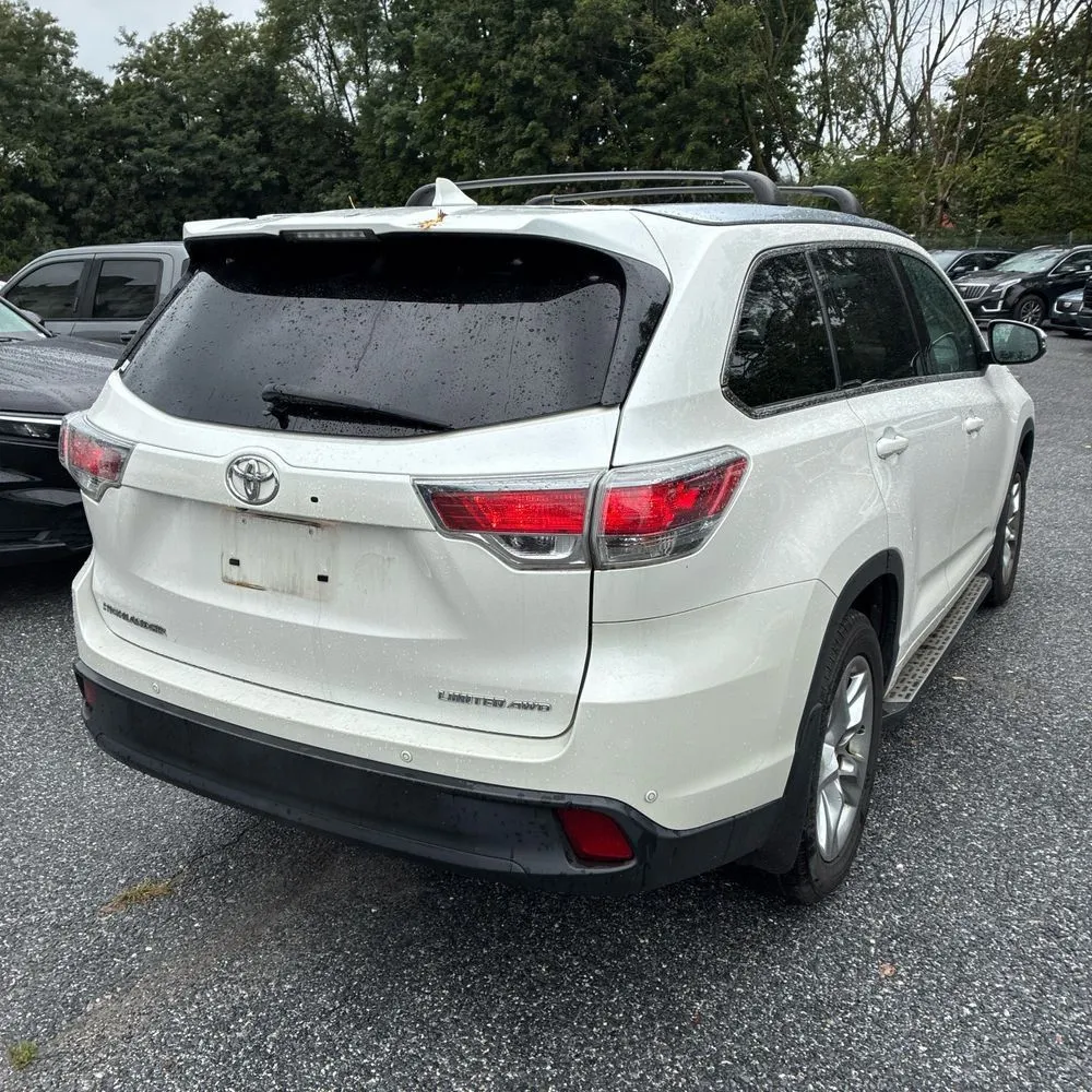 Toyota Highlander photo 7