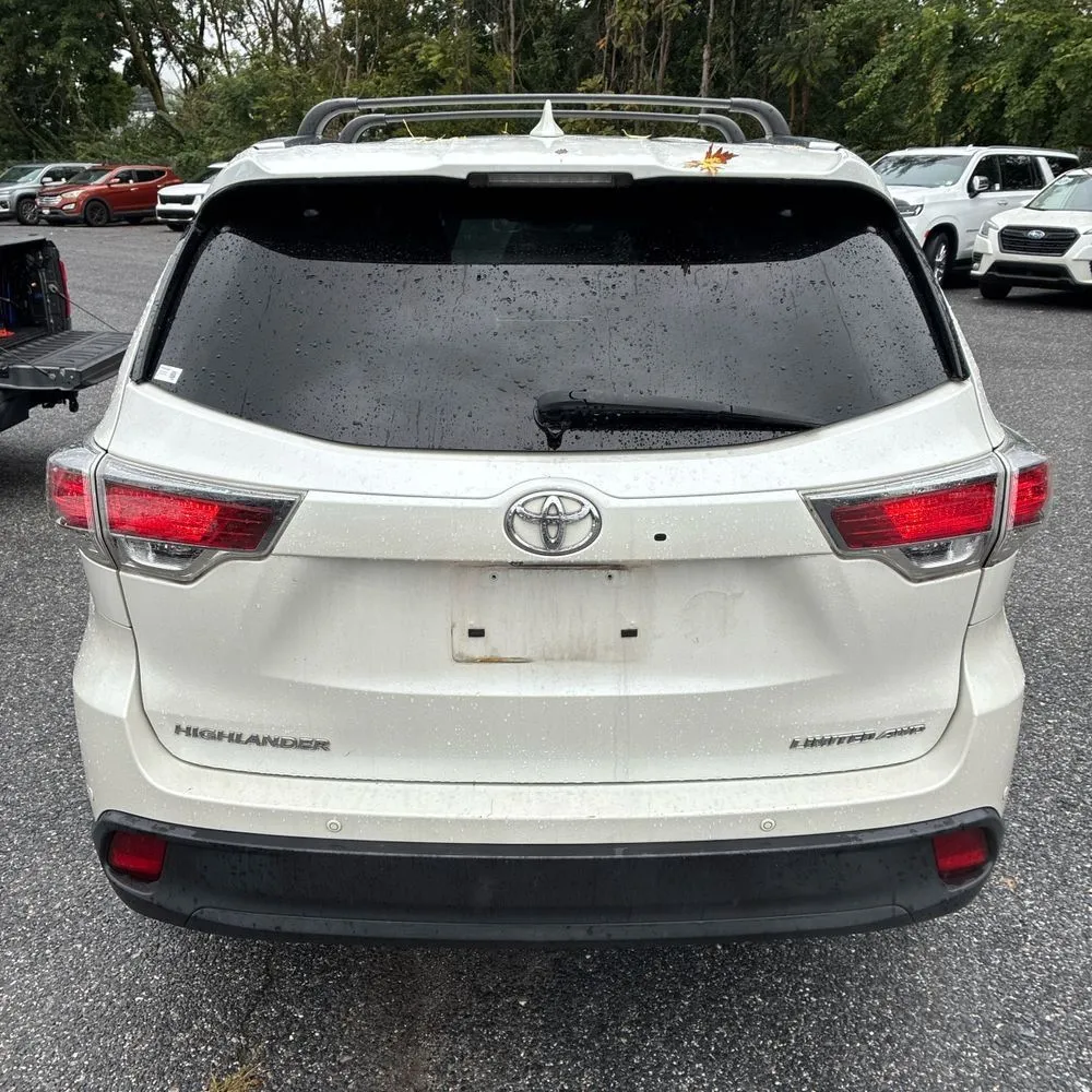 Toyota Highlander photo 6