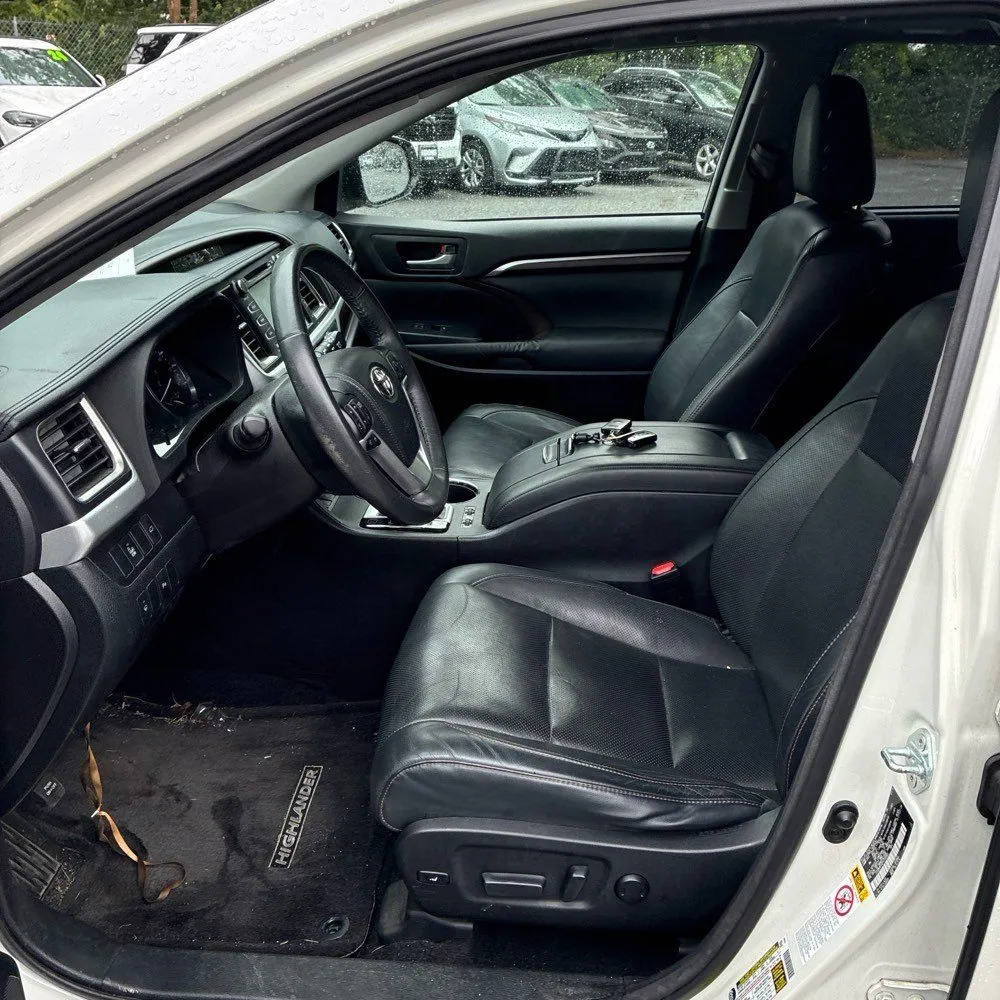 Toyota Highlander photo 18
