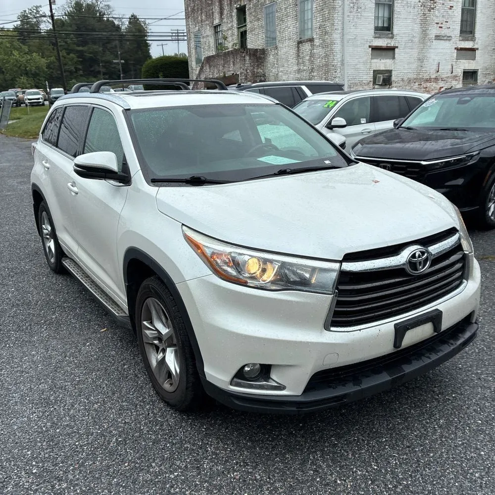 Toyota Highlander photo 10