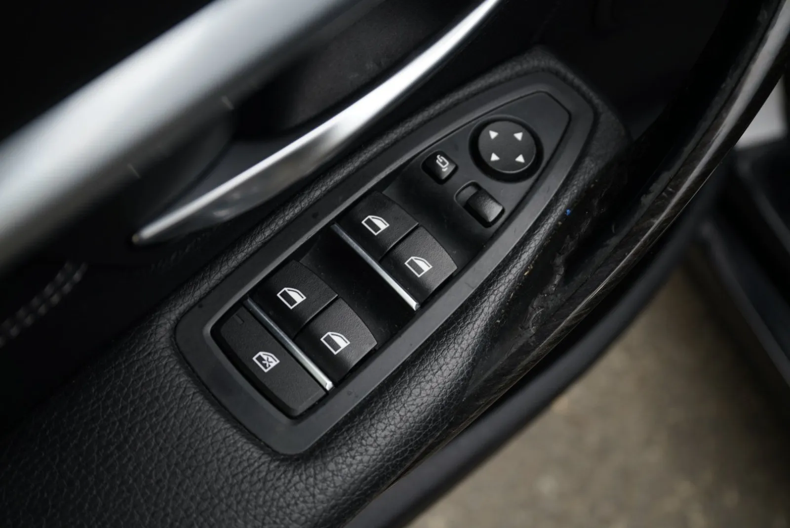 BMW 328i photo 20