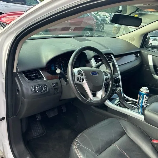 Ford Edge photo 25