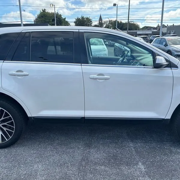 Ford Edge photo 9