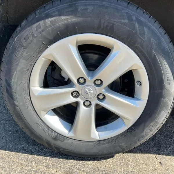 Toyota RAV4 photo 18