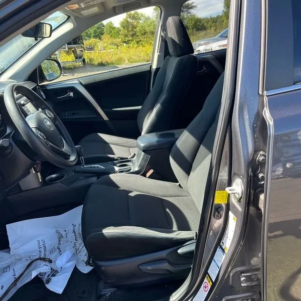 Toyota RAV4 photo 21
