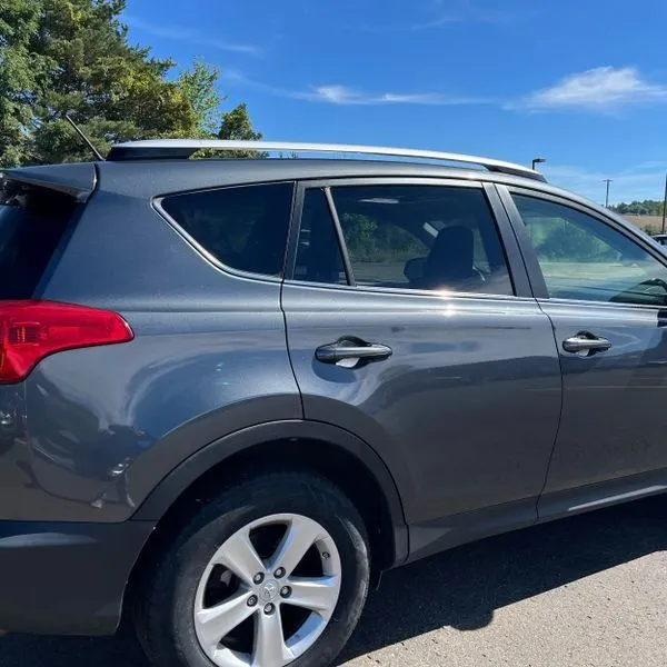 Toyota RAV4 photo 9