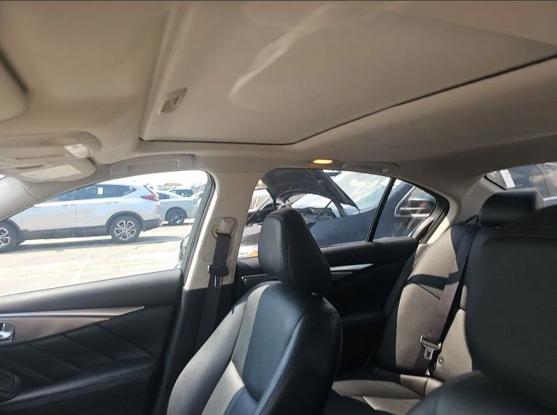 Infiniti Q50 photo 11