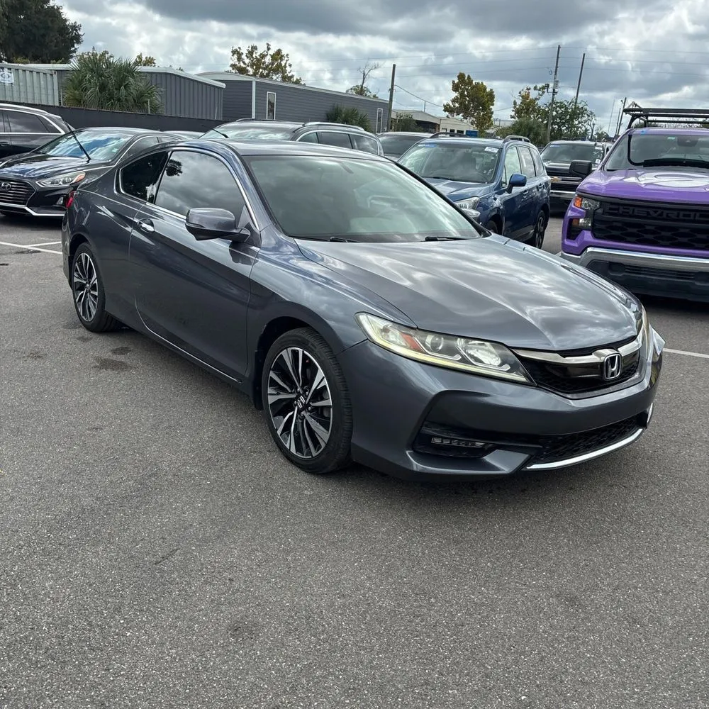 Honda Accord photo 12
