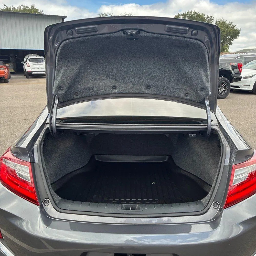 Honda Accord photo 32