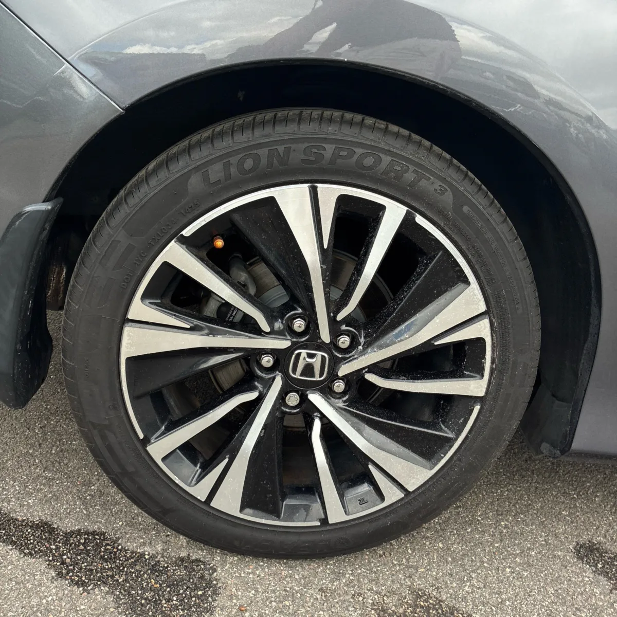 Honda Accord photo 19