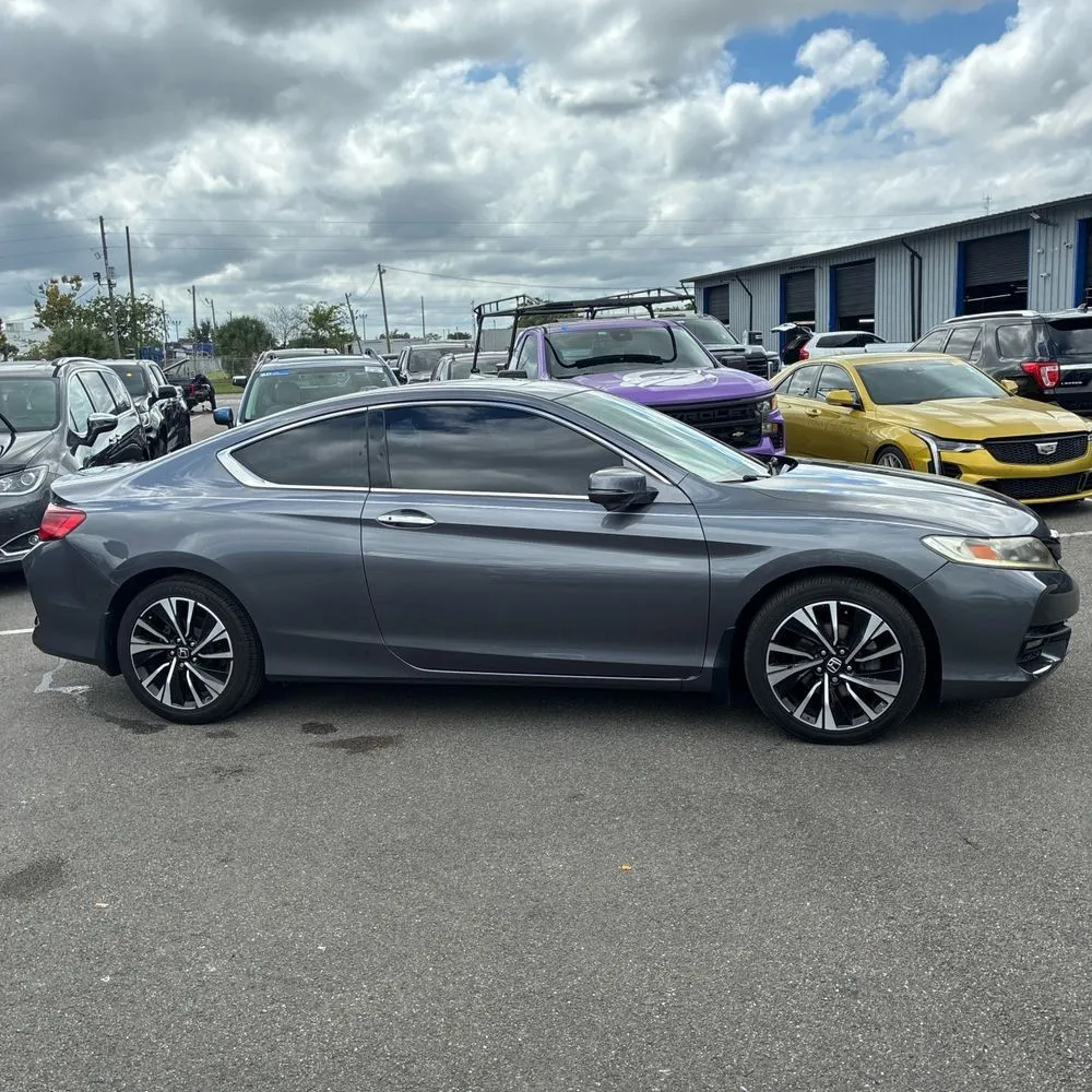 Honda Accord photo 10