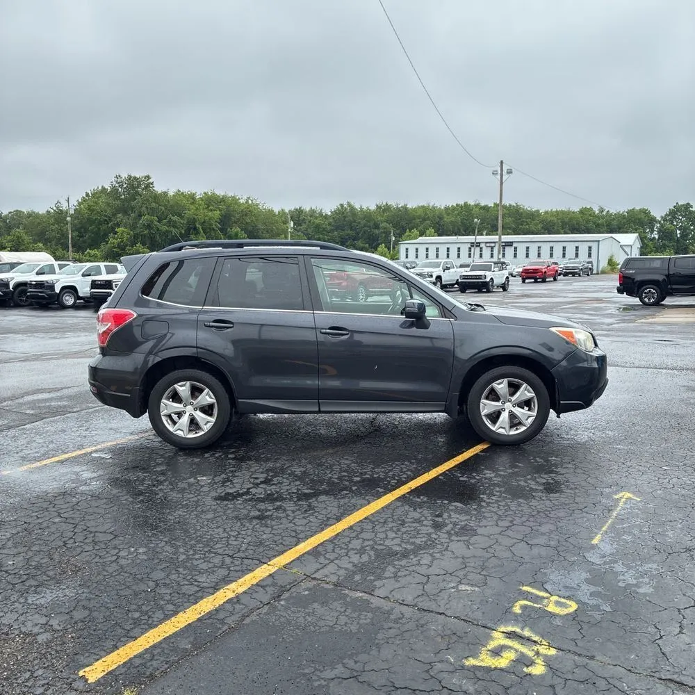 Subaru Forester photo 10