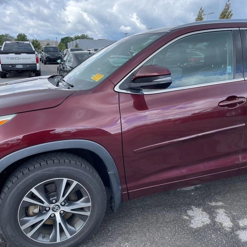 Toyota Highlander photo 2