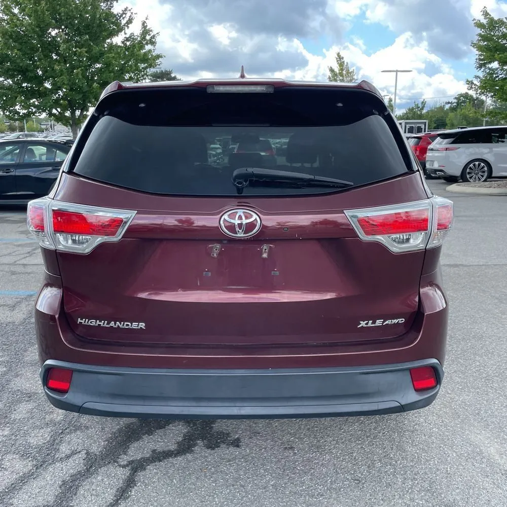 Toyota Highlander photo 7