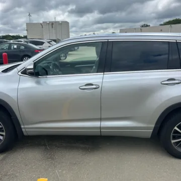 More photos of 2018 Toyota Highlander XLE at 101 Motors, NJ