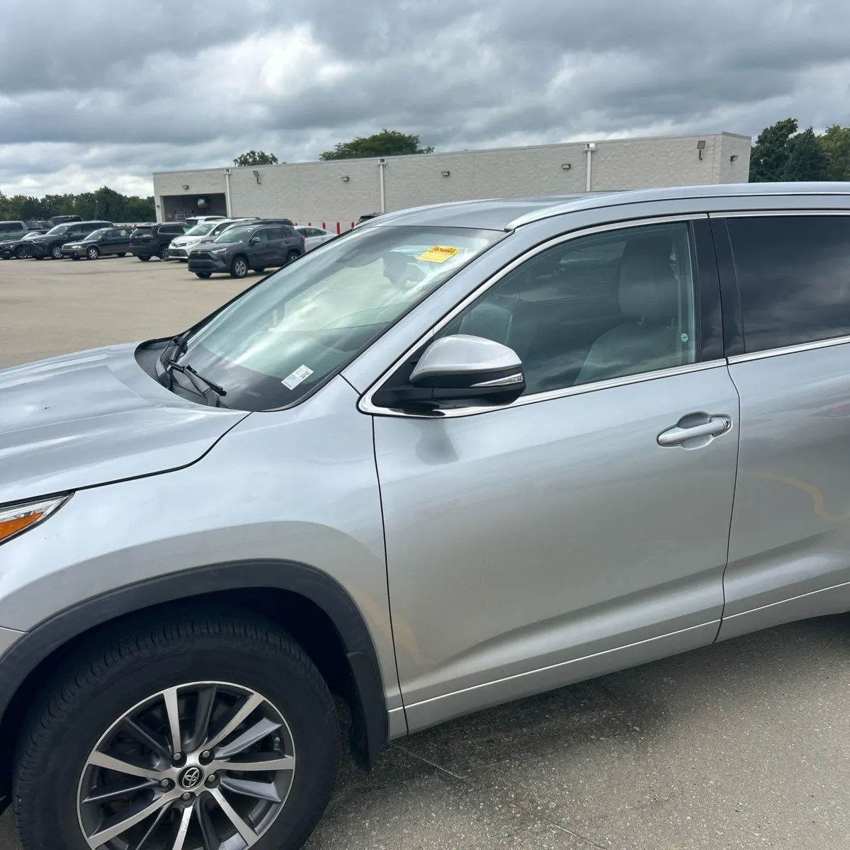 Toyota Highlander photo 2