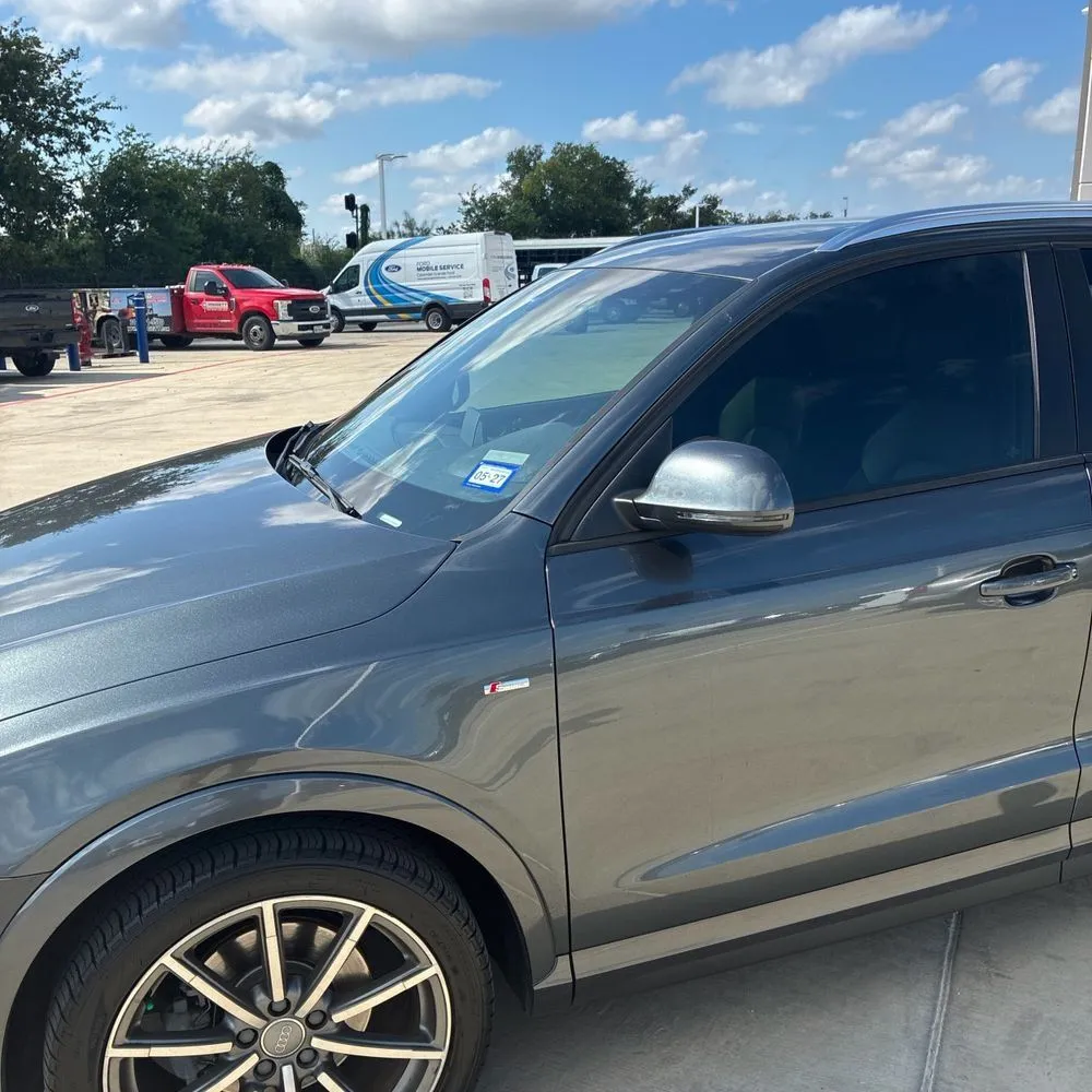 Audi Q3 photo 2