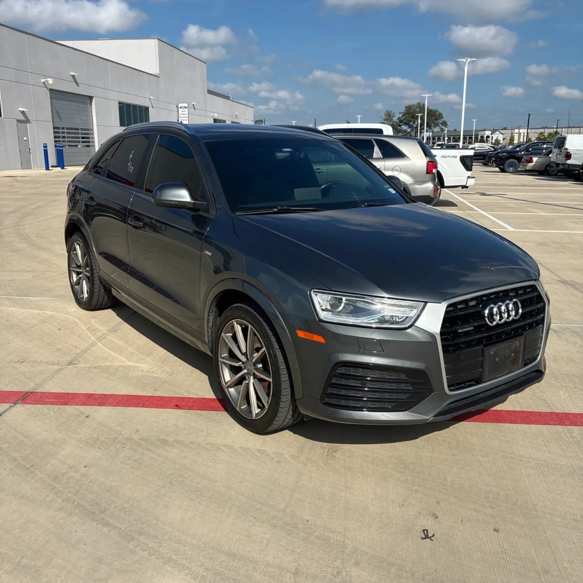 Audi Q3 photo 12