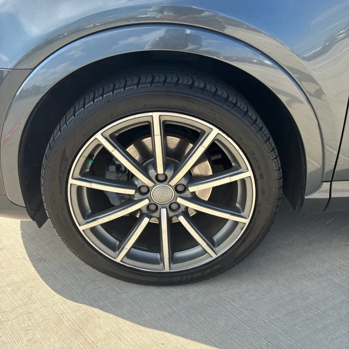 Audi Q3 photo 17