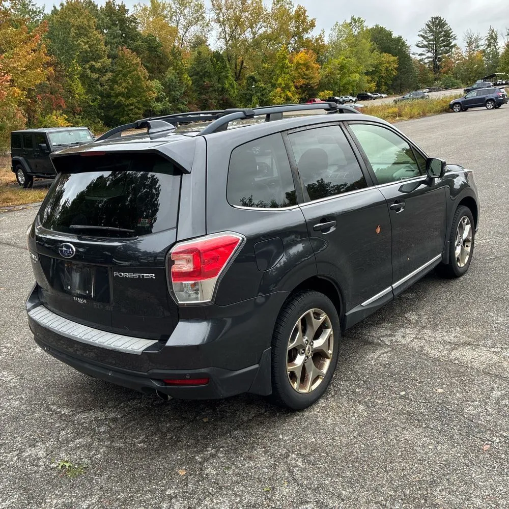 Subaru Forester photo 8