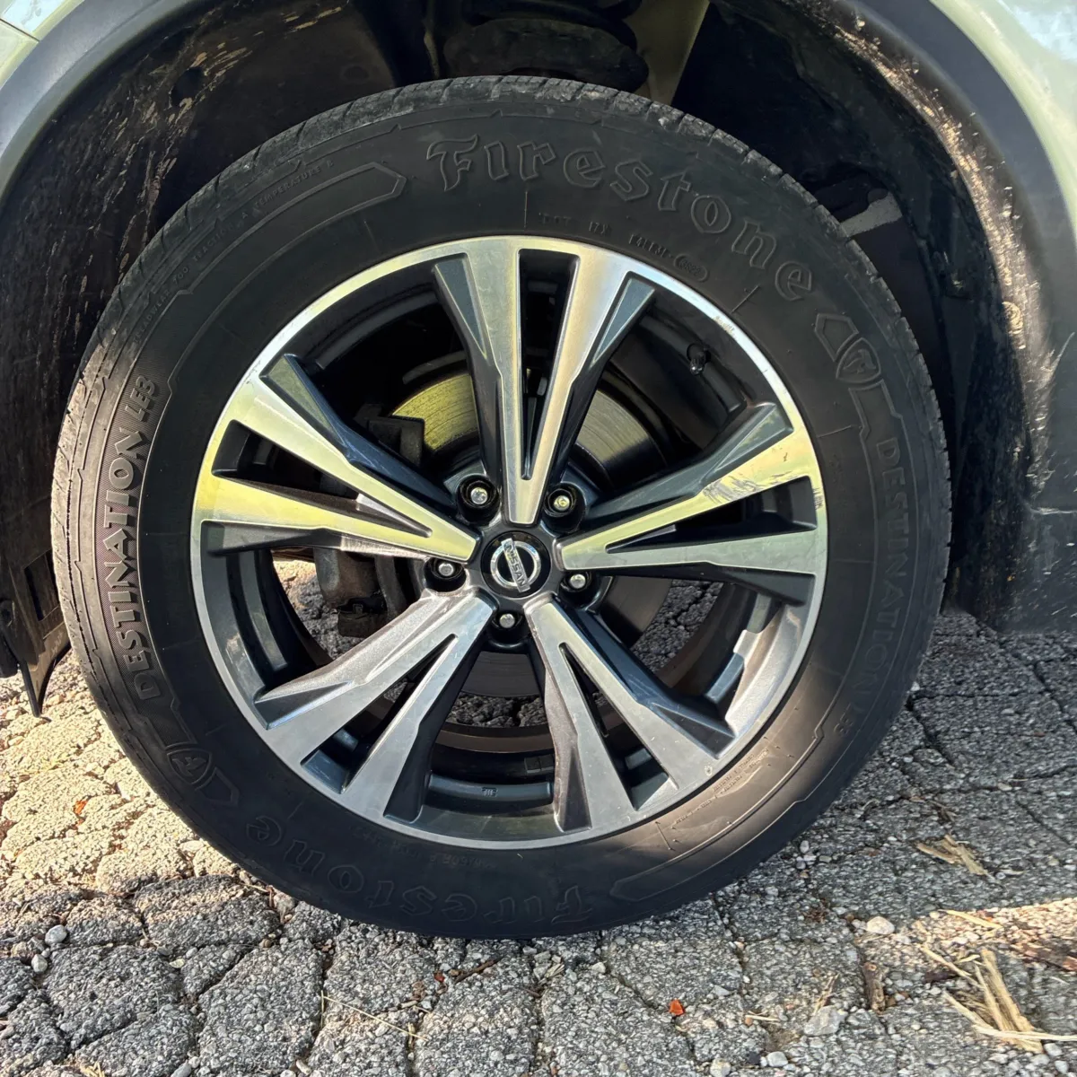 Nissan Rogue photo 17