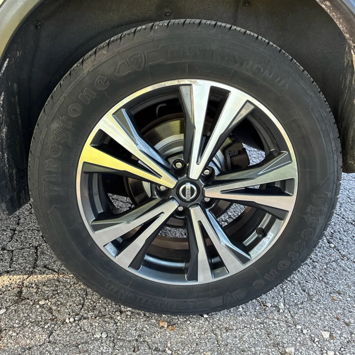Nissan Rogue photo 18
