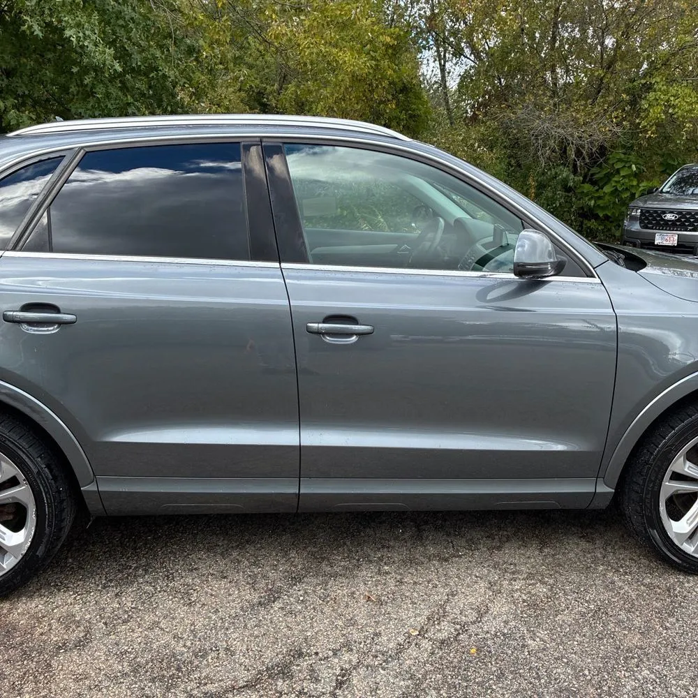 Audi Q3 photo 11
