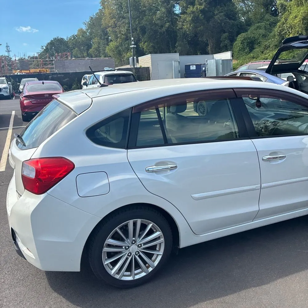 Subaru Impreza photo 9