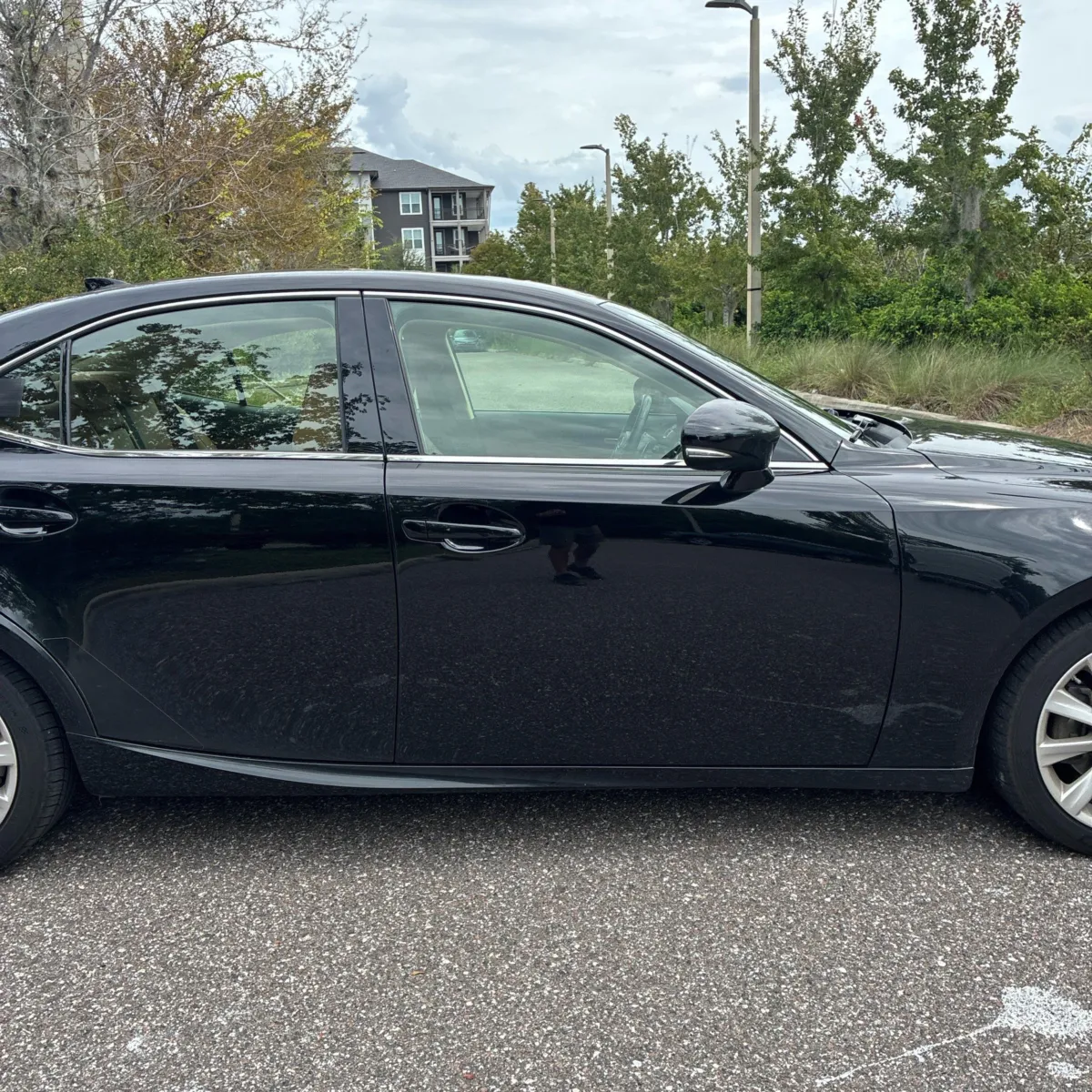 Lexus IS photo 11