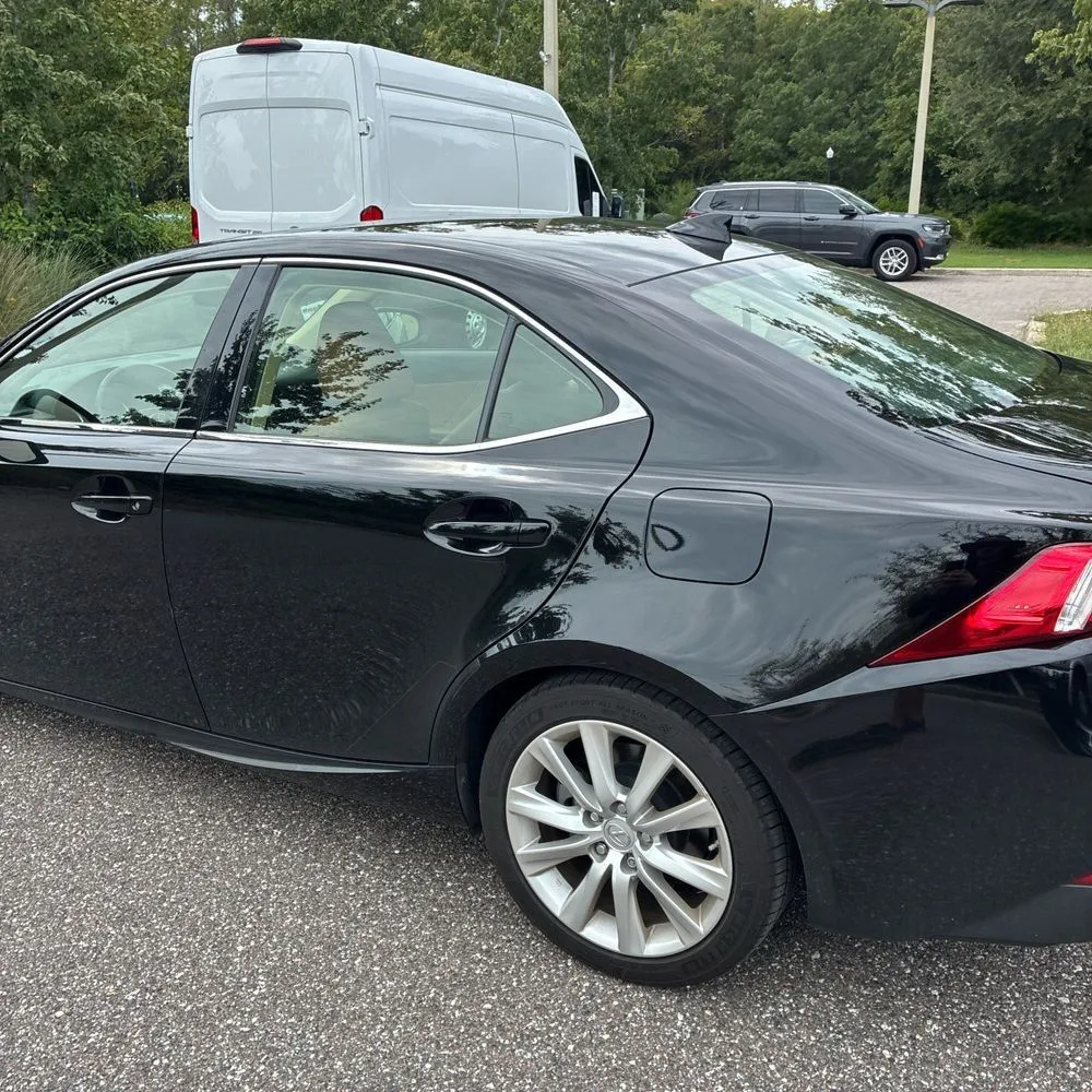 Lexus IS photo 6