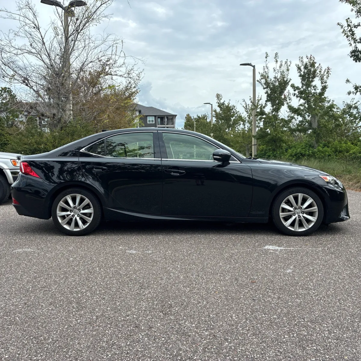 Lexus IS photo 10