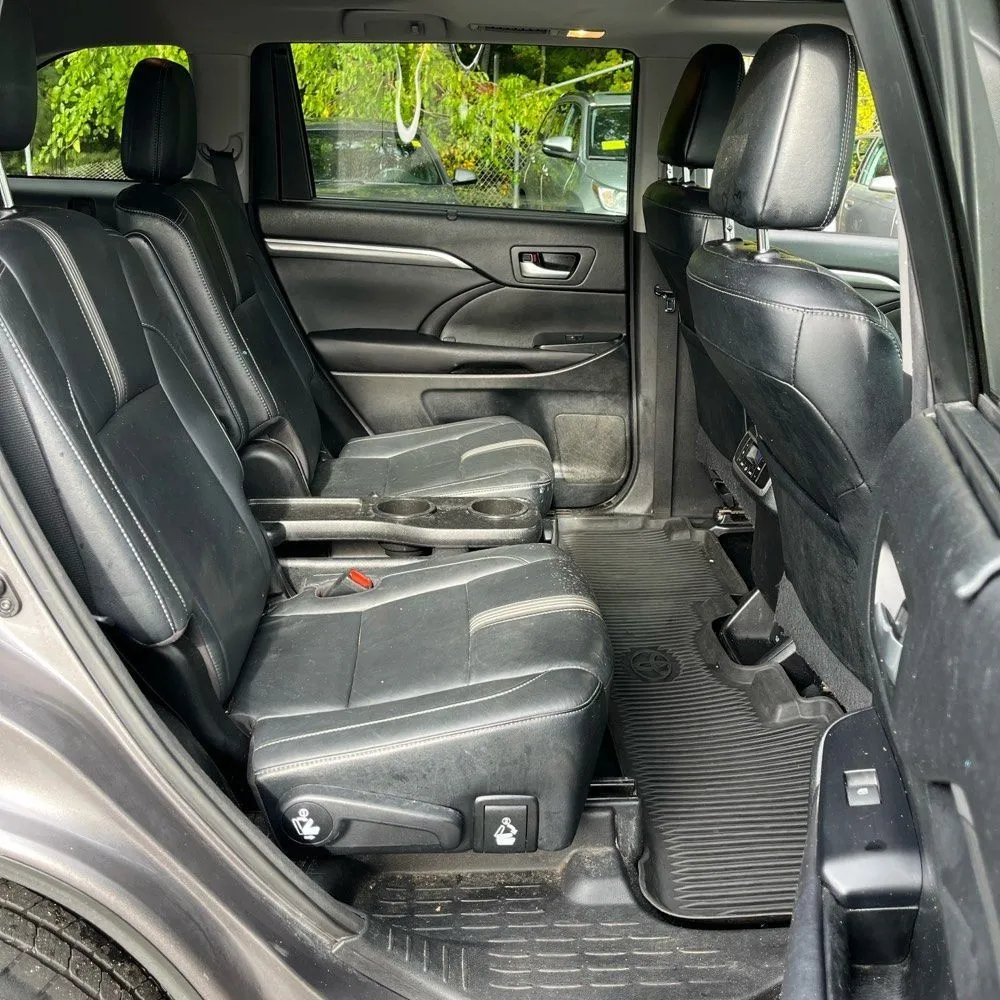 Toyota Highlander photo 24