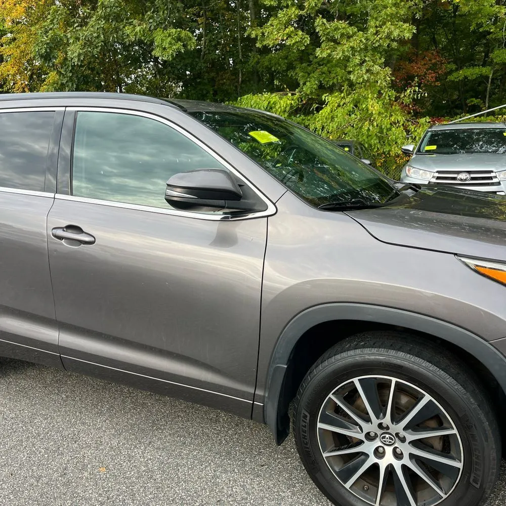 Toyota Highlander photo 12