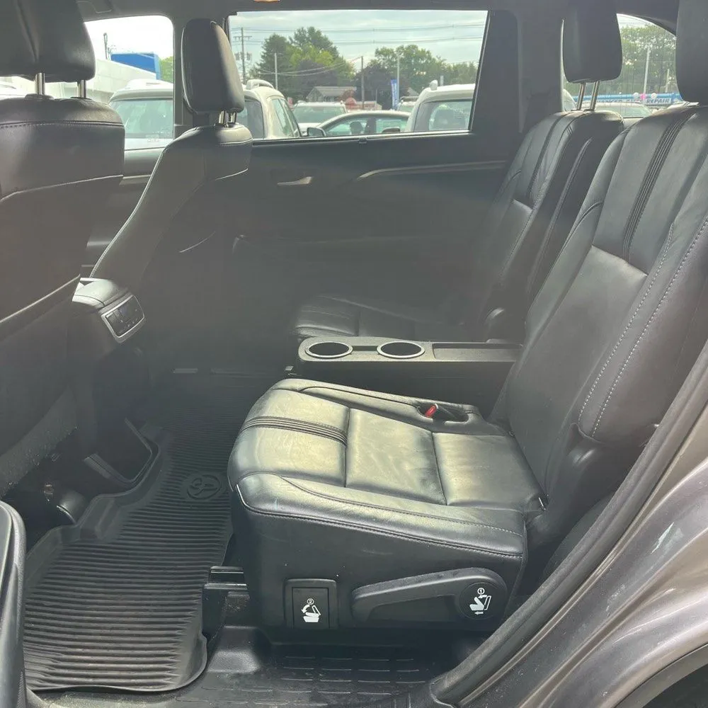 Toyota Highlander photo 23