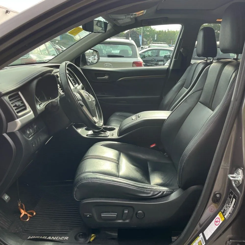 Toyota Highlander photo 21